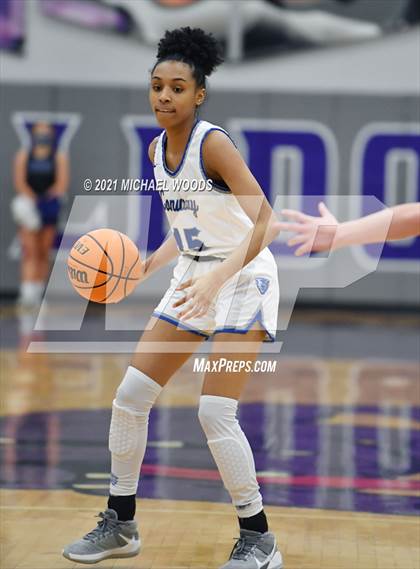 Thumbnail 1 in Conway vs. Rogers (AAA 6A Second Round Playoff) photogallery.