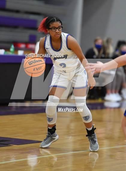 Thumbnail 2 in Conway vs. Rogers (AAA 6A Second Round Playoff) photogallery.