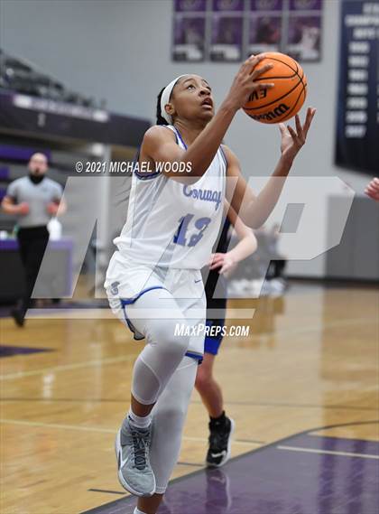 Thumbnail 1 in Conway vs. Rogers (AAA 6A Second Round Playoff) photogallery.