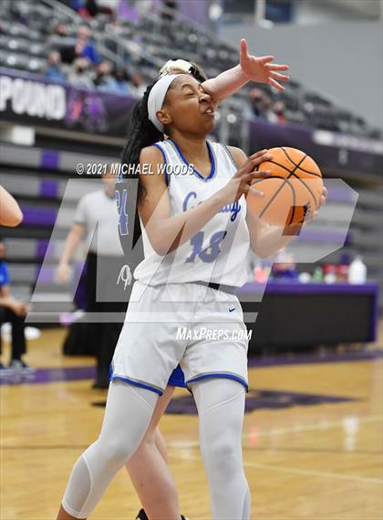 Thumbnail 2 in Conway vs. Rogers (AAA 6A Second Round Playoff) photogallery.