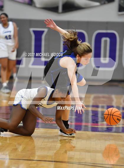 Thumbnail 1 in Conway vs. Rogers (AAA 6A Second Round Playoff) photogallery.
