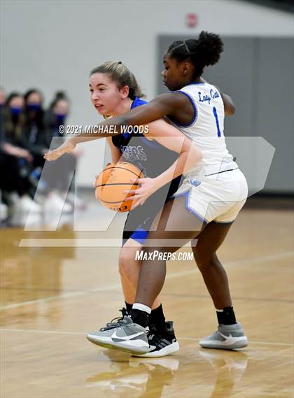 Thumbnail 3 in Conway vs. Rogers (AAA 6A Second Round Playoff) photogallery.