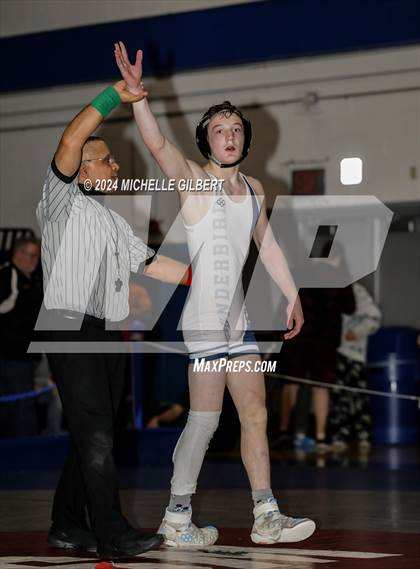 Thumbnail 3 in NYSPHSAA Section VI Class B (Finals) photogallery.