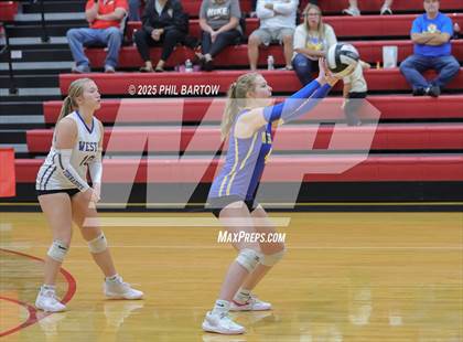 Thumbnail 3 in Crooksville @ West Muskingum photogallery.