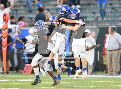 Thumbnail 3 in Lafayette Christian Academy vs. St. Charles Catholic (LHSAA 2A Final) photogallery.