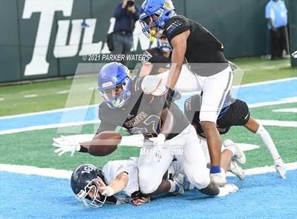 Thumbnail 2 in Lafayette Christian Academy vs. St. Charles Catholic (LHSAA 2A Final) photogallery.