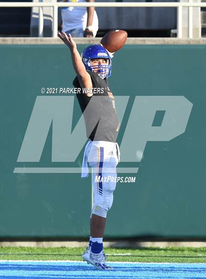 Thumbnail 1 in Lafayette Christian Academy vs. St. Charles Catholic (LHSAA 2A Final) photogallery.