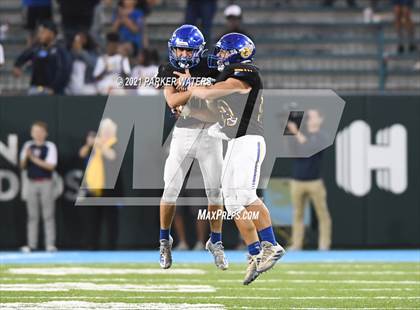 Thumbnail 3 in Lafayette Christian Academy vs. St. Charles Catholic (LHSAA 2A Final) photogallery.