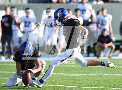 Thumbnail 2 in Lafayette Christian Academy vs. St. Charles Catholic (LHSAA 2A Final) photogallery.