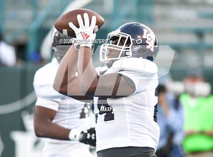 Thumbnail 2 in Lafayette Christian Academy vs. St. Charles Catholic (LHSAA 2A Final) photogallery.