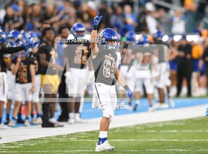 Thumbnail 3 in Lafayette Christian Academy vs. St. Charles Catholic (LHSAA 2A Final) photogallery.