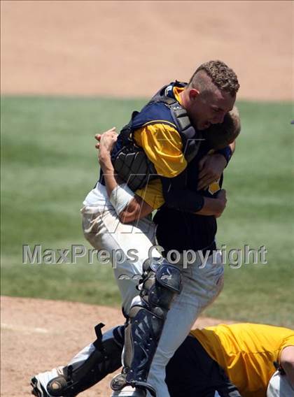 Thumbnail 3 in A&M Consolidated vs. Cypress Ranch (UIL 5A Final) photogallery.