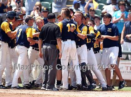 Thumbnail 2 in A&M Consolidated vs. Cypress Ranch (UIL 5A Final) photogallery.