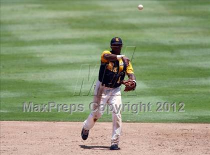 Thumbnail 3 in A&M Consolidated vs. Cypress Ranch (UIL 5A Final) photogallery.