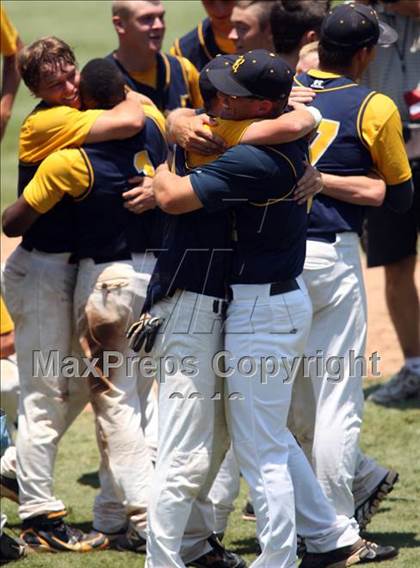 Thumbnail 3 in A&M Consolidated vs. Cypress Ranch (UIL 5A Final) photogallery.
