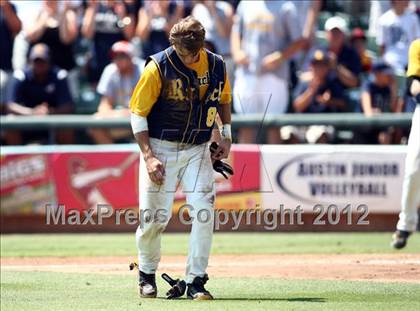 Thumbnail 3 in A&M Consolidated vs. Cypress Ranch (UIL 5A Final) photogallery.