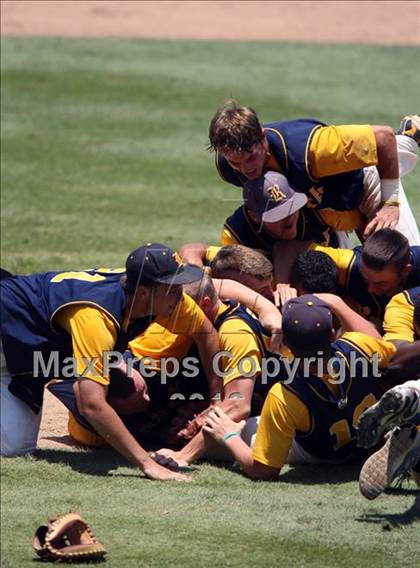 Thumbnail 1 in A&M Consolidated vs. Cypress Ranch (UIL 5A Final) photogallery.