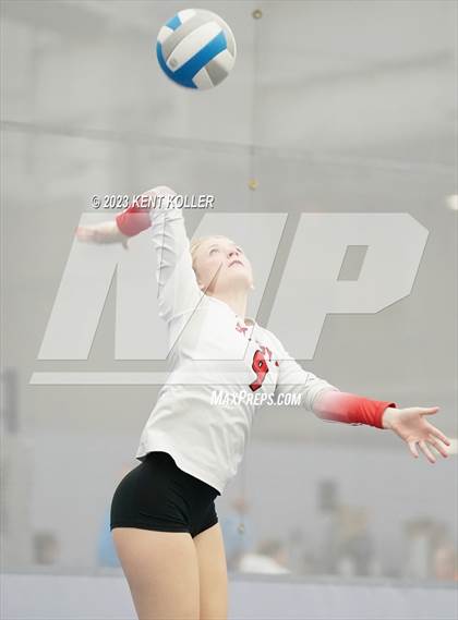 Thumbnail 2 in St. Mary's Prep vs. Gull Lake (Beast of the East) photogallery.