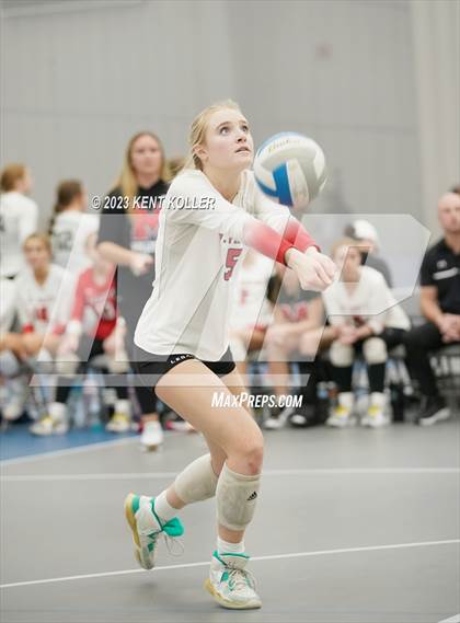 Thumbnail 2 in St. Mary's Prep vs. Gull Lake (Beast of the East) photogallery.