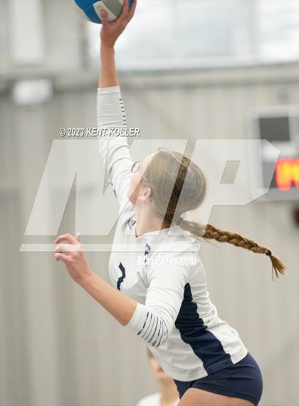 Thumbnail 1 in St. Mary's Prep vs. Gull Lake (Beast of the East) photogallery.