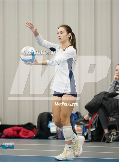 Thumbnail 3 in St. Mary's Prep vs. Gull Lake (Beast of the East) photogallery.
