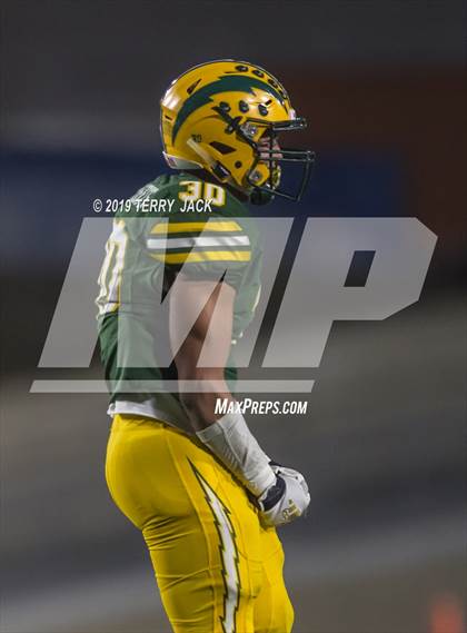 Thumbnail 3 in Fountain Valley vs. Edison photogallery.