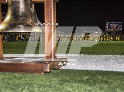 Thumbnail 3 in Fountain Valley vs. Edison photogallery.