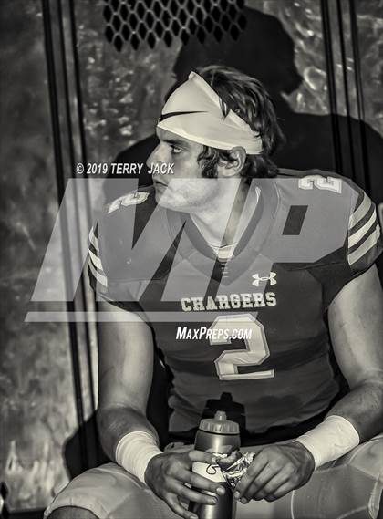 Thumbnail 3 in Fountain Valley vs. Edison photogallery.