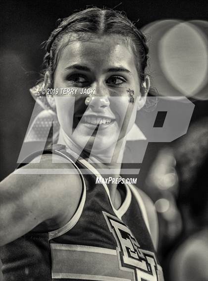 Thumbnail 2 in Fountain Valley vs. Edison photogallery.