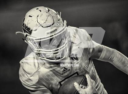 Thumbnail 3 in Fountain Valley vs. Edison photogallery.