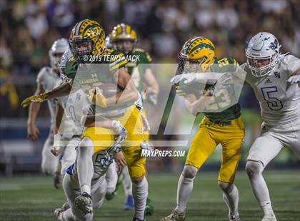 Thumbnail 3 in Fountain Valley vs. Edison photogallery.