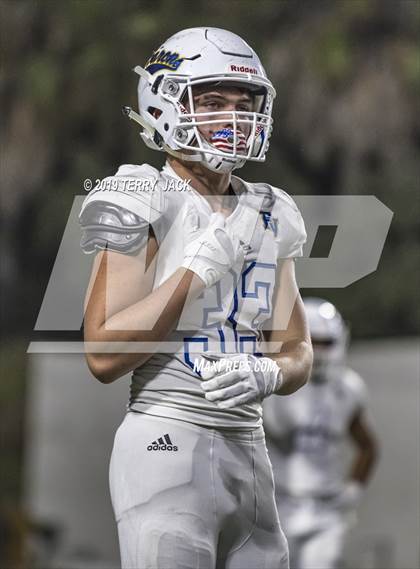 Thumbnail 2 in Fountain Valley vs. Edison photogallery.
