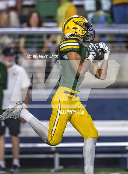 Thumbnail 2 in Fountain Valley vs. Edison photogallery.