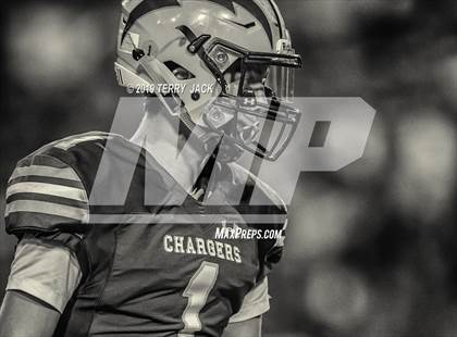 Thumbnail 2 in Fountain Valley vs. Edison photogallery.