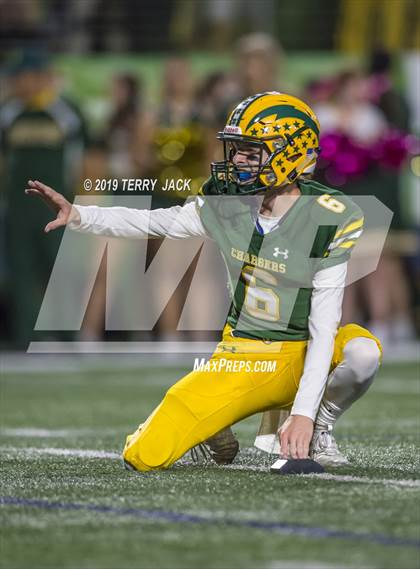 Thumbnail 2 in Fountain Valley vs. Edison photogallery.