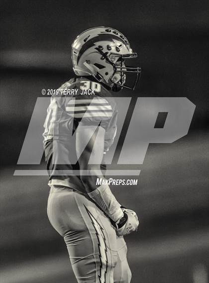 Thumbnail 3 in Fountain Valley vs. Edison photogallery.