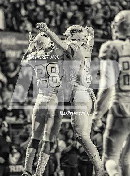 Thumbnail 3 in Fountain Valley vs. Edison photogallery.