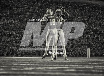 Thumbnail 2 in Fountain Valley vs. Edison photogallery.