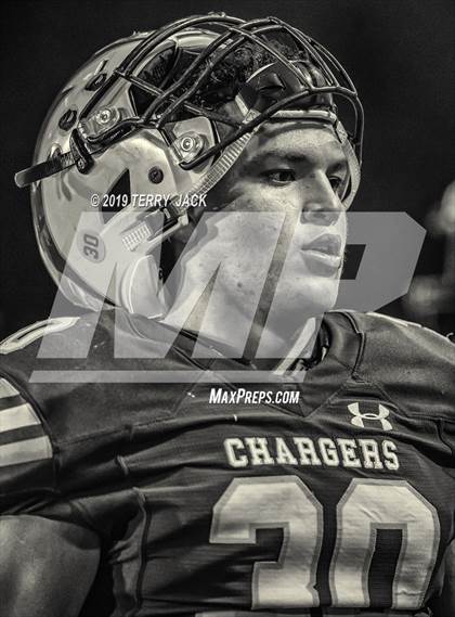 Thumbnail 2 in Fountain Valley vs. Edison photogallery.