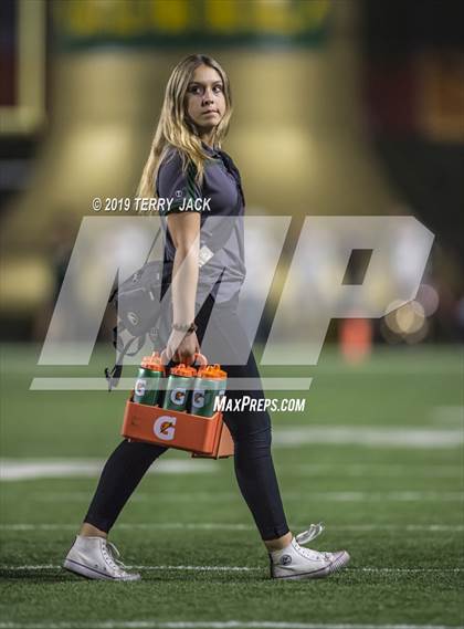 Thumbnail 1 in Fountain Valley vs. Edison photogallery.