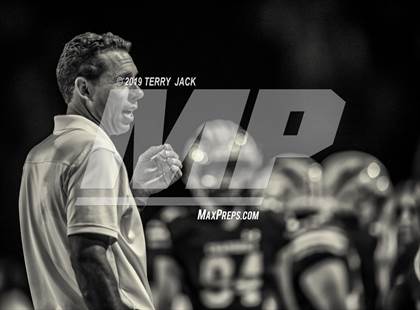 Thumbnail 2 in Fountain Valley vs. Edison photogallery.