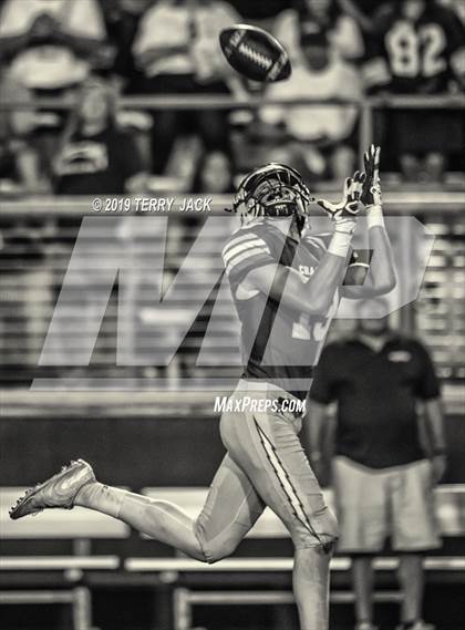 Thumbnail 3 in Fountain Valley vs. Edison photogallery.