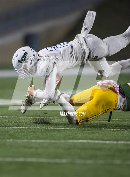 Thumbnail 2 in Fountain Valley vs. Edison photogallery.