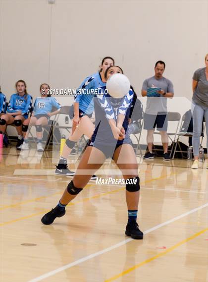 Thumbnail 1 in Mater Dei vs. Marymount (NIKE Tournament of Champions)  photogallery.