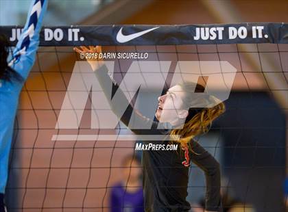 Thumbnail 3 in Mater Dei vs. Marymount (NIKE Tournament of Champions)  photogallery.