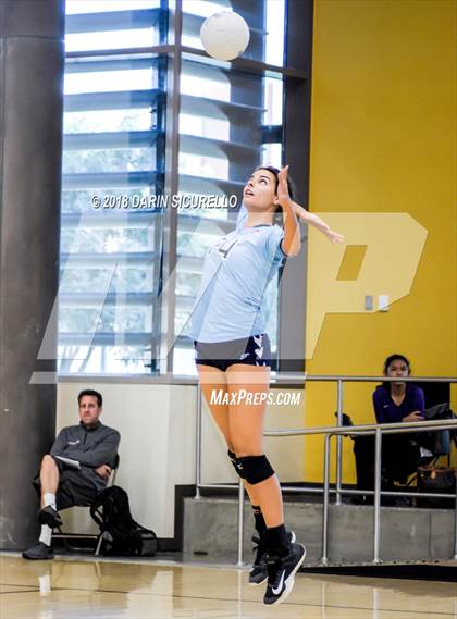 Thumbnail 3 in Mater Dei vs. Marymount (NIKE Tournament of Champions)  photogallery.