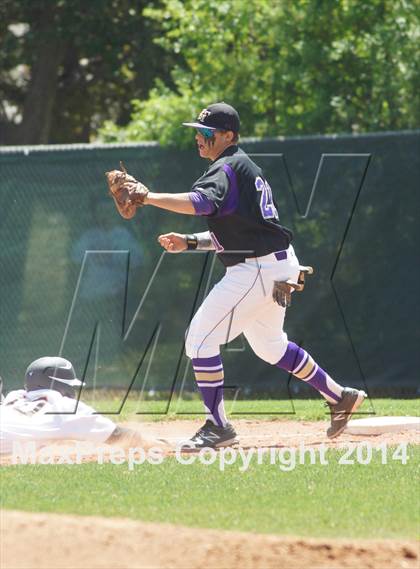 Thumbnail 1 in Lamar vs Holly Family (CHSAA 3A Semifinal Playoff) photogallery.