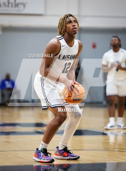 Thumbnail 2 in Mount Vernon vs Lausanne Collegiate (Memphis Hoopfest) photogallery.
