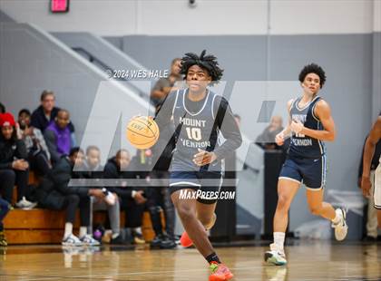 Thumbnail 1 in Mount Vernon vs Lausanne Collegiate (Memphis Hoopfest) photogallery.