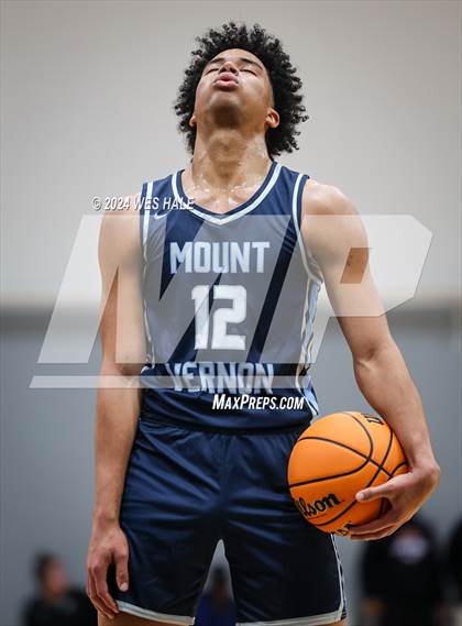 Thumbnail 1 in Mount Vernon vs Lausanne Collegiate (Memphis Hoopfest) photogallery.